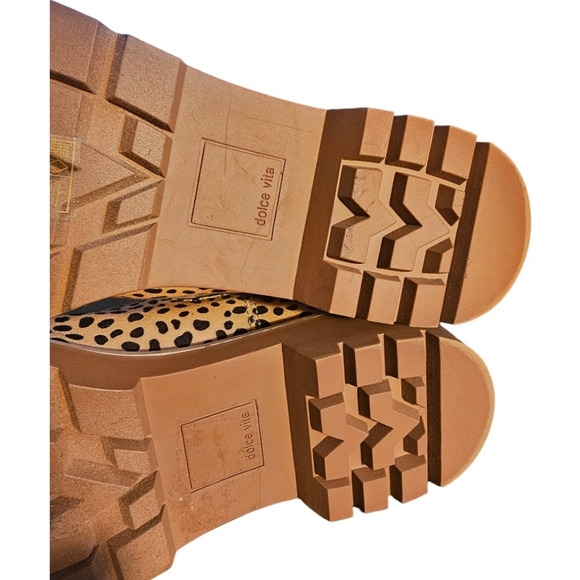 EUC | Dolce Vita Pepper Leopard Cheetah Animal Print Chelsea Bootie | Size: 10M - Picture 3 of 14
